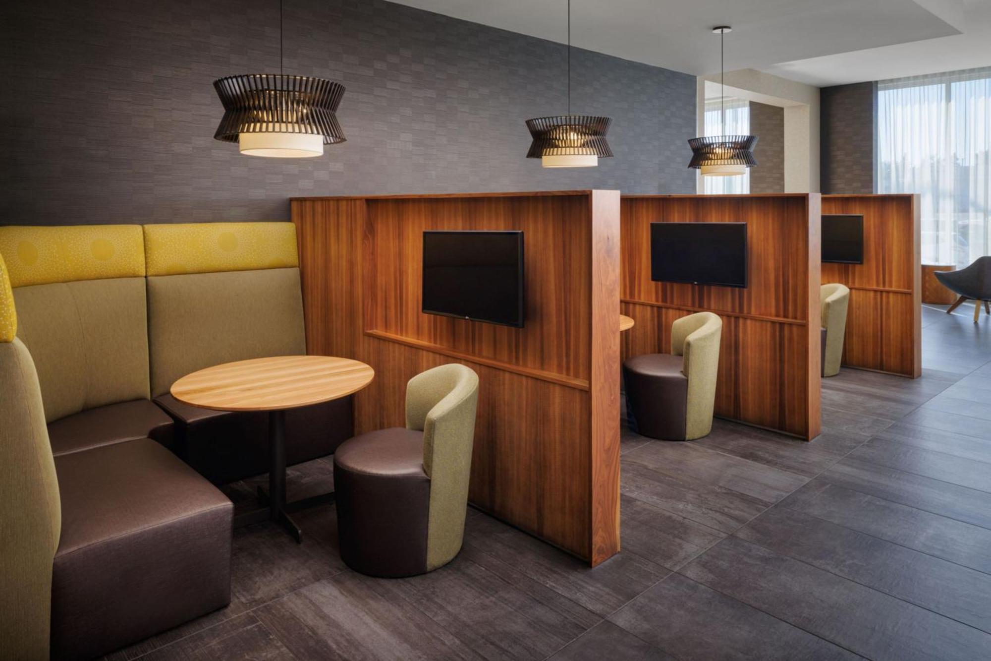 Courtyard By Marriott Prince George Exteriör bild