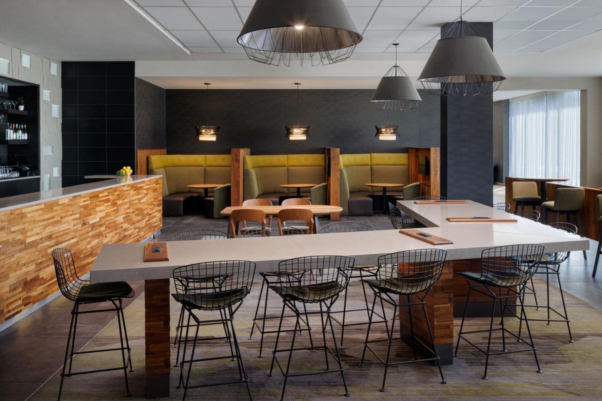 Courtyard By Marriott Prince George Exteriör bild